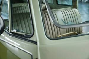 Image 23/47 of Volkswagen T1 minibus (1961)