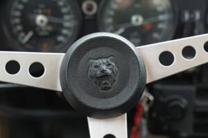 Bild 41/50 von Jaguar E-Type V12 (2+2) (1971)