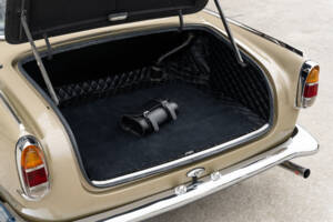 Image 57/75 of Maserati 3500 GT Touring (1960)