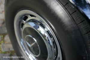 Imagen 18/27 de Mercedes-Benz 220 SE b (1964)