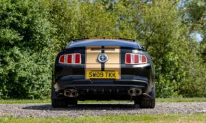 Image 7/50 of Ford Mustang V6 (2009)