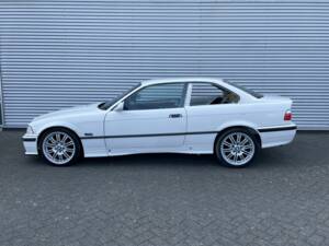 Image 6/8 de BMW 320i (1996)