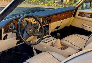 Afbeelding 13/22 van Aston Martin V8 Vantage X-Pack (1987)