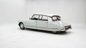 Image 4/15 de Citroën ID 19 Break (1965)