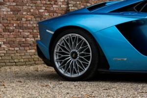 Image 36/50 of Lamborghini Aventador S (2018)