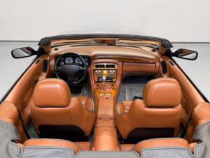 Bild 18/26 von Aston Martin DB 7 Vantage Volante (2003)