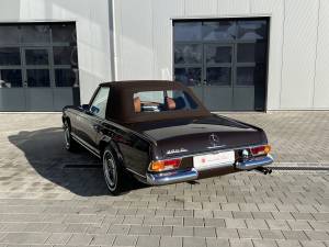 Image 15/19 of Mercedes-Benz 280 SL (1971)