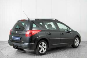 Bild 2/23 von Peugeot 207 1.6 VTi SW (2010)