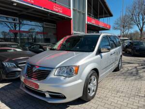 Bild 2/22 von Lancia Voyager 3.6 (2012)