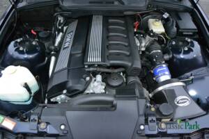 Image 13/50 of BMW 323i (1998)