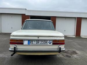Image 4/33 de BMW 2000 tii (1971)