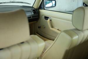 Image 18/49 of Mercedes-Benz 230 TE (1981)