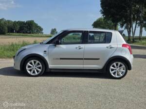 Immagine 3/40 di Suzuki Swift 1.3 (2007)