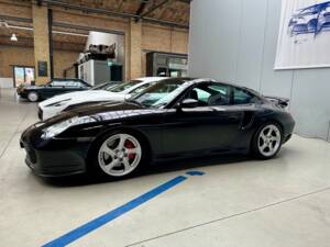 Image 5/17 of Porsche 911 Turbo (2002)