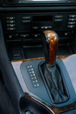 Image 27/31 of BMW 528i (1996)