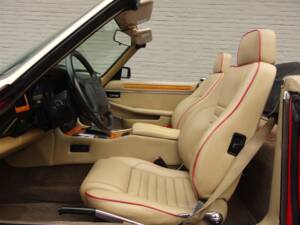 Image 42/99 de Jaguar XJS 5.3 V12 (1990)