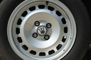 Bild 24/50 von Maserati Biturbo i (1988)