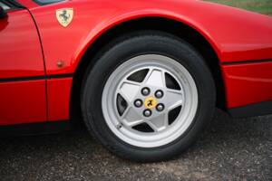 Afbeelding 27/41 van Ferrari 328 GTS (1989)
