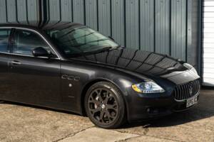 Image 7/50 of Maserati Quattroporte S 4.7 (2009)