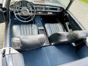 Image 21/38 of Mercedes-Benz 280 SL (1970)