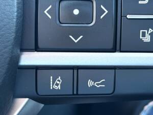 Image 19/27 de Lexus RX 450h (2011)