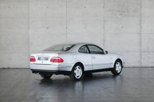Bild 10/50 von Mercedes-Benz CLK 230 Kompressor (1999)