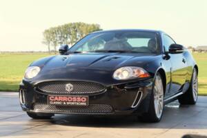 Image 4/50 of Jaguar XKR (2010)