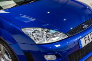 Image 40/50 de Ford Focus RS (2002)