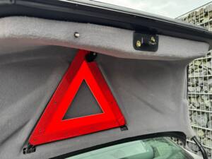 Image 49/100 of Mercedes-Benz 300 CE (1992)