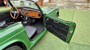 Image 28/66 of Triumph TR 4A IRS (1966)