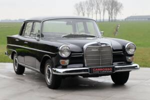 Afbeelding 25/50 van Mercedes-Benz 230 S (1967)