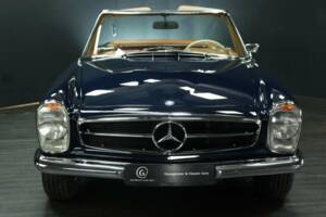 Image 9/30 of Mercedes-Benz 280 SL (1968)