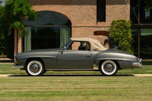 Imagen 6/50 de Mercedes-Benz 190 SL (1962)
