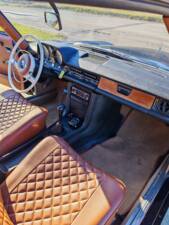 Bild 38/42 von Mercedes-Benz 250 C (1970)