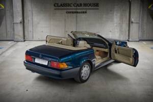 Image 6/100 de Mercedes-Benz SL 280 (1995)