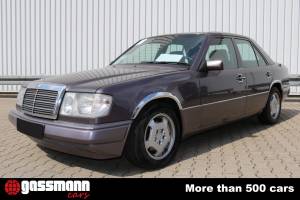 Image 6/15 of Mercedes-Benz 300 D (1990)