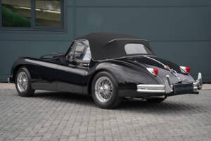 Image 26/50 of Jaguar XK 140 DHC (1956)