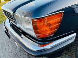 Image 5/23 of Mercedes-Benz 500 SL (1986)