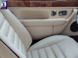 Bild 73/98 von Bentley Continental S (1995)