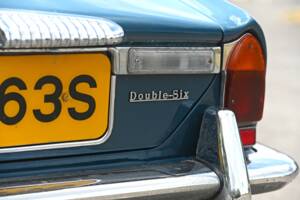 Image 8/21 de Daimler Double Six (1978)