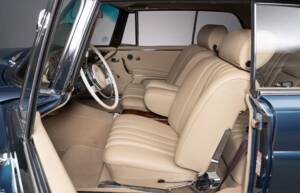 Bild 21/34 von Mercedes-Benz 250 SE (1966)