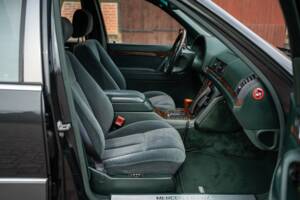Image 39/54 of Mercedes-Benz 500 SEL (1992)