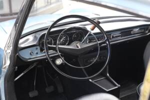 Image 18/56 of Peugeot 404 Coupé (1968)