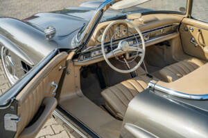Image 20/38 of Mercedes-Benz 300 SL Roadster (1961)