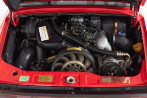 Afbeelding 47/48 van Porsche 911 Carrera 2 (1990)