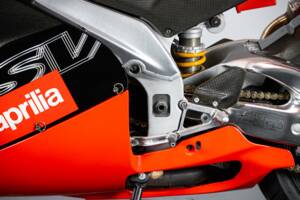 Bild 25/50 von Aprilia RSV 1000 V60 (1999)