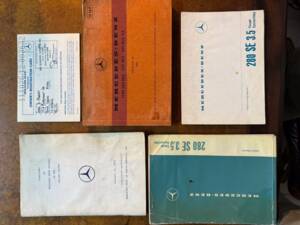 Image 46/50 of Mercedes-Benz 280 SE 3,5 (1971)