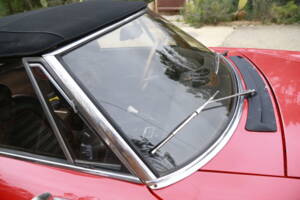 Image 36/87 of Alfa Romeo Spider Veloce (1984)