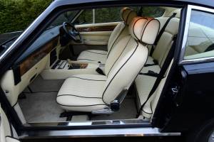 Immagine 41/50 di Aston Martin V8 EFi (1989)