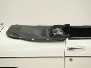 Afbeelding 13/15 van MG MGB (1964)